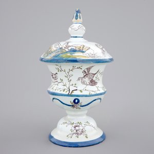 Un tirelire en faïence polychrome de Delft, 18ème — photo 2