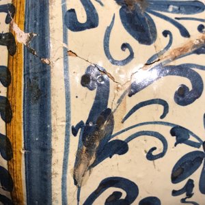 Un très grand albarello en majolique italienne, Deruta, 17ème — photo 9