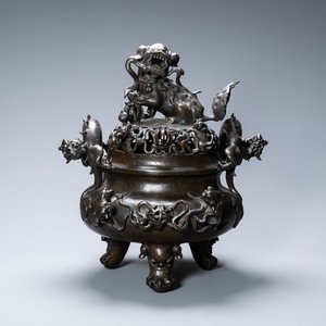 Un très grand brûle-parfum couvert en bronze, Chine, marque de Xuande, Ming — photo 1