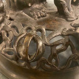 Un très grand brûle-parfum couvert en bronze, Chine, marque de Xuande, Ming — photo 21