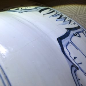 Un très grand plat en porcelaine de Chine bleu et blanc de type Kraak, Wanli — photo 15