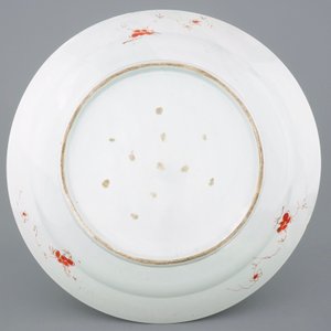 Un très grand plat en porcelaine de style famille rose, Samson, Paris, 19ème — photo 7