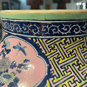Un très grand vase couvert en porcelaine de Chine famille rose à fond turquoise, 19ème — photo 25