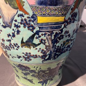 Un très grand vase couvert en porcelaine de Chine famille rose à fond turquoise, 19ème — photo 29