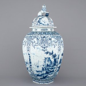 Un très grand vase en faïence de Delft bleu et blanc, ca. 1800 — photo 1