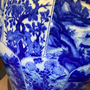 Un très grand vase en porcelaine de Chine en bleu et blanc, Kangxi — photo 20