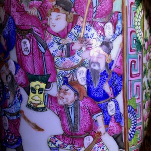 Un très grand vase en porcelaine de Chine famille rose, 19ème — photo 13