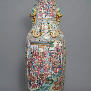 Un très grand vase en porcelaine de Chine famille rose, 19ème — photo 4