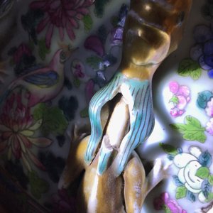 Un très grand vase en porcelaine de Chine famille rose, 19ème — photo 8