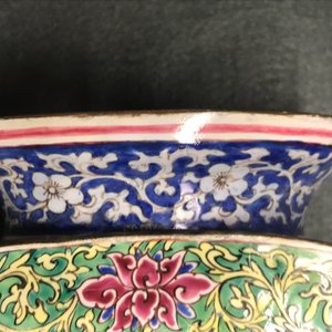 Un vase à décor d'oiseaux branchés en émaux de Canton, Qianlong — photo 17