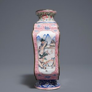 Un vase à décor d'oiseaux branchés en émaux de Canton, Qianlong — photo 2