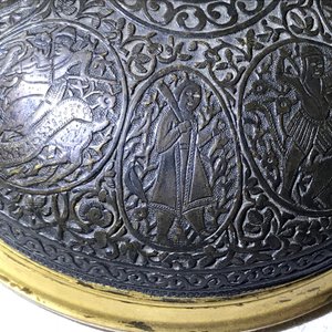 Un vase couvert en bronze partiellement doré de style Qajar, France, 19ème — photo 15