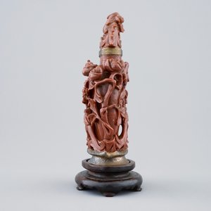Un vase couvert en pierre d'or sculptée et monté en bronze par Maquet à Paris, 19/20ème — photo 2