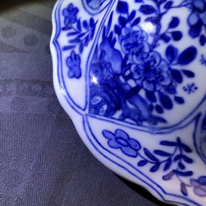 Un vase couvert en porcelaine de Chine bleu et blanc, Kangxi — photo 9