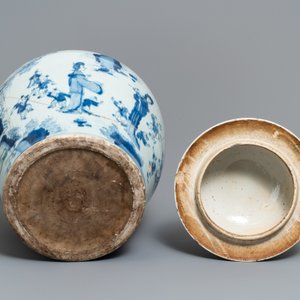 Un vase couvert en porcelaine de Chine en bleu et blanc, Kangxi — photo 6