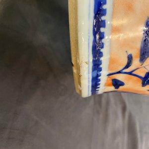 Un vase couvert en porcelaine de Chine en bleu et blanc surdécoré, 19ème — photo 10