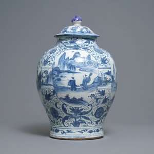 Un vase couvert en porcelaine de Chine en bleu et blanc, Wanli — photo 3