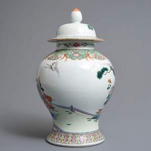 Un vase couvert en porcelaine de Chine famille rose, 19ème — photo 3