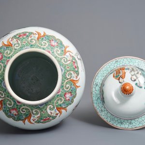 Un vase couvert en porcelaine de Chine famille rose, 19ème — photo 5