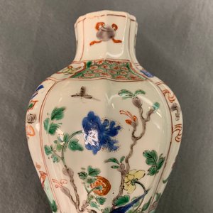 Un vase couvert en porcelaine de Chine famille verte, Kangxi — photo 15