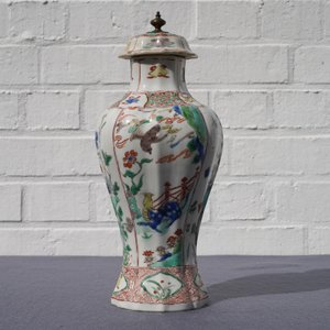 Un vase couvert en porcelaine de Chine famille verte, Kangxi — photo 9