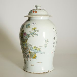 Un vase couvert en porcelaine de Chine qianjiang cai à décor des "100 antiquités", 19/20ème — photo 8