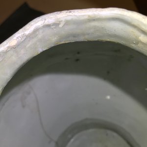 Un vase de forme balustre en porcelaine de Chine bleu et blanc, époque Transition — photo 8