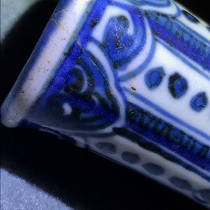 Un vase de forme bouteille en porcelaine de Chine bleu et blanc, Wanli — photo 10