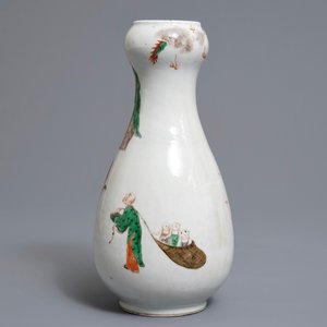 Un vase de forme bouteille en porcelaine de Chine famille verte, 19ème — photo 4