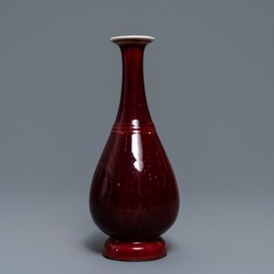 Un vase de forme bouteille en porcelaine de Chine langyao, 19ème — photo 3