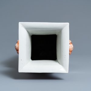 Un vase de forme carrée en porcelaine de Chine qianjiang cai, 19ème — photo 5