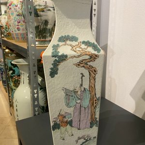 Un vase de forme carrée en porcelaine de Chine qianjiang cai et une paire en porcelaine de Samson, 19ème — photo 8