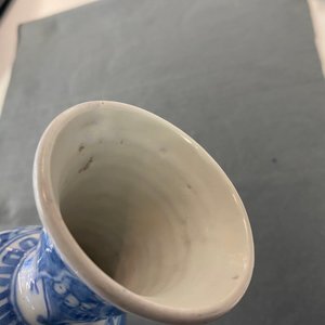 Un vase de forme double gourde en faïence de Delft en bleu et blanc à décor de chinoiserie, fin du 17ème — photo 12
