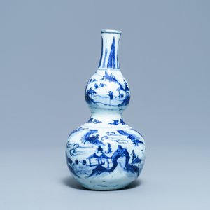 Un vase de forme double gourde en porcelaine de Chine en bleu et blanc, Wanli — photo 4