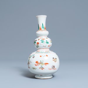 Un vase de forme double gourde en porcelaine de Chine famille verte, Kangxi — photo 3