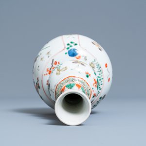 Un vase de forme double gourde en porcelaine de Chine famille verte, Kangxi — photo 5