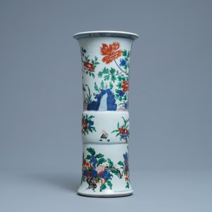 Un vase de forme gu en porcelaine de Chine wucai, Shunzhi — photo 3