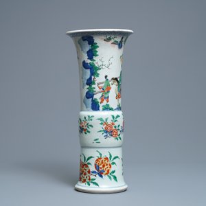 Un vase de forme gu en porcelaine de Chine wucai, Shunzhi — photo 2