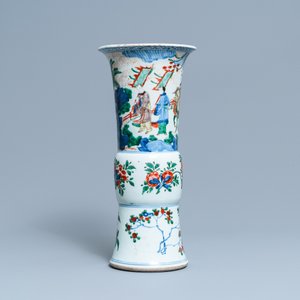 Un vase de forme 'gu' en porcelaine de Chine wucai, Shunzhi — photo 2