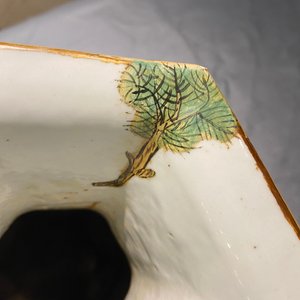 Un vase de forme hexagonale en porcelaine de Chine qianjiang cai, 19/20ème — photo 11