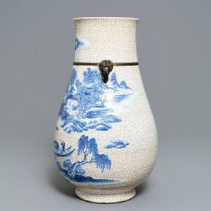 Un vase de forme hu en porcelaine de Chine bleu et blanc dite "de Nankin", 19ème — photo 4
