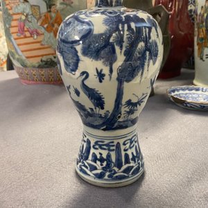 Un vase de forme 'meiping' en porcelaine de Chine en bleu et blanc, Wanli — photo 31