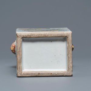 Un vase de forme rectangulaire en porcelaine de Chine qianjiang cai, 19/20ème — photo 7