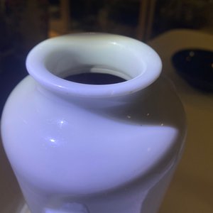 Un vase de forme rouleau en porcelaine blanc de Chine, Kangxi — photo 16