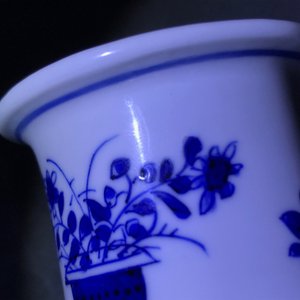 Un vase de forme rouleau en porcelaine de Chine bleu et blanc, Kangxi — photo 14
