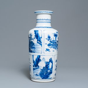 Un vase de forme rouleau en porcelaine de Chine en bleu et blanc, Kangxi — photo 8