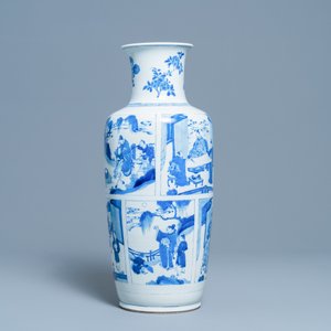 Un vase de forme rouleau en porcelaine de Chine en bleu et blanc, Kangxi — photo 9