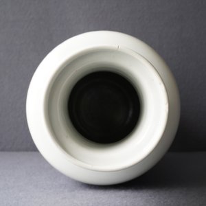 Un vase de forme rouleau en porcelaine de Chine en bleu et blanc, Kangxi — photo 11