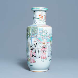 Un vase de forme rouleau en porcelaine de Chine famille rose, 19/20ème — photo 4