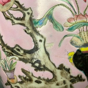 Un vase de forme rouleau en porcelaine de Chine famille rose, 19ème — photo 9